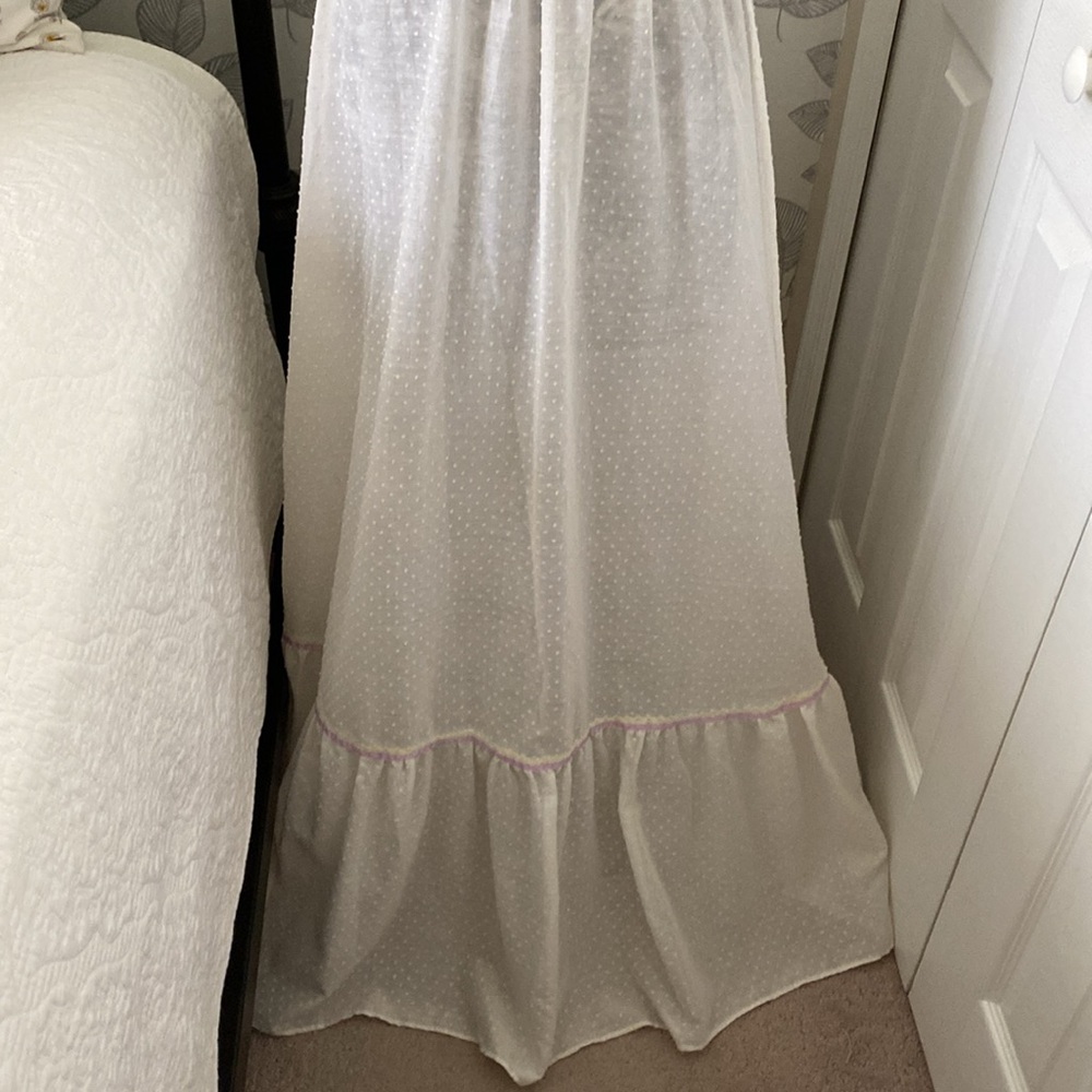 Vintage 1970’s prairie style full length dress with dimensional polka dots - Picture 4 of 14